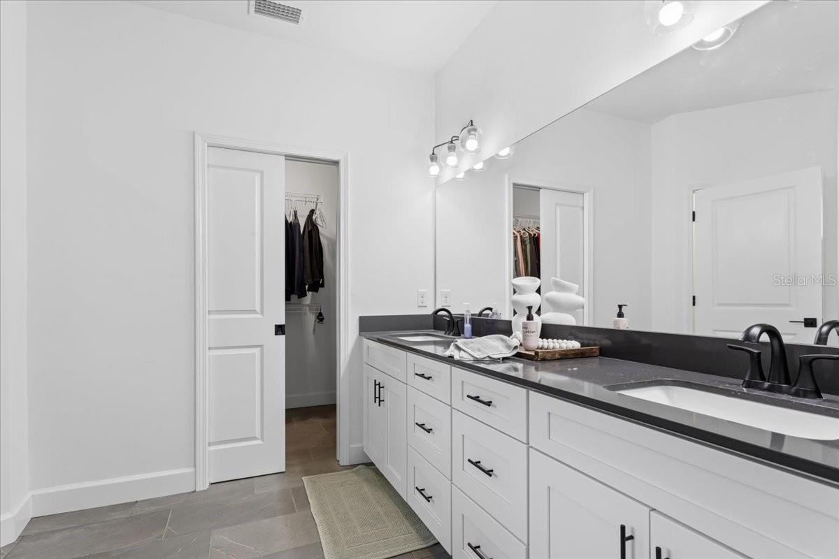 GRAND OAKS AT TOWER PH 3 PB 38 PG 70 - Residential