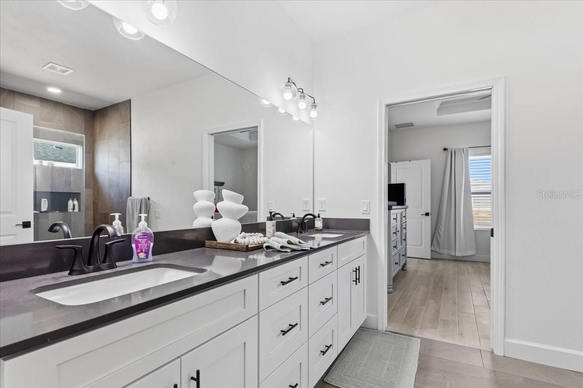 GRAND OAKS AT TOWER PH 3 PB 38 PG 70 - Residential