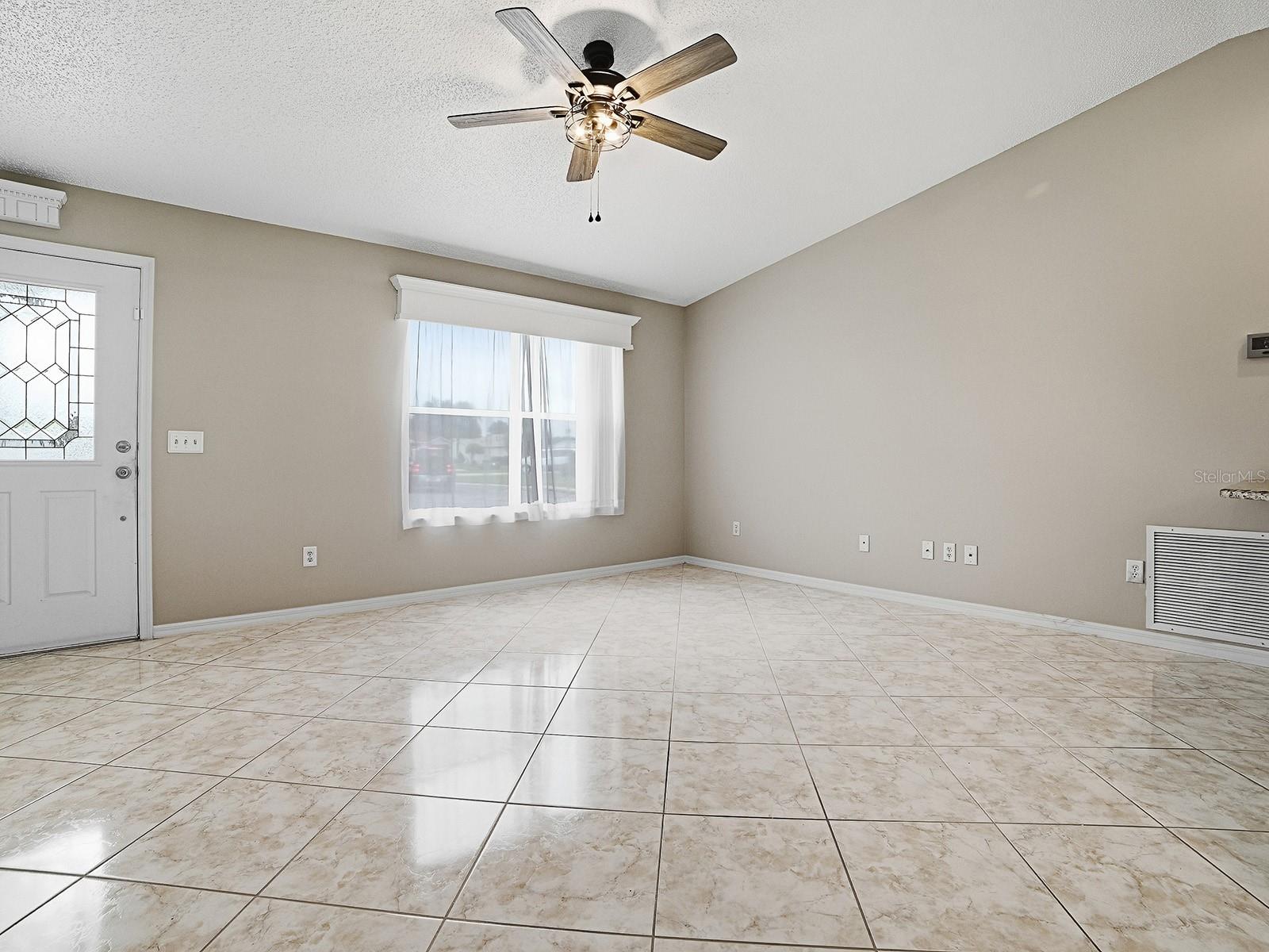 1611 ALHAMBRA WAY