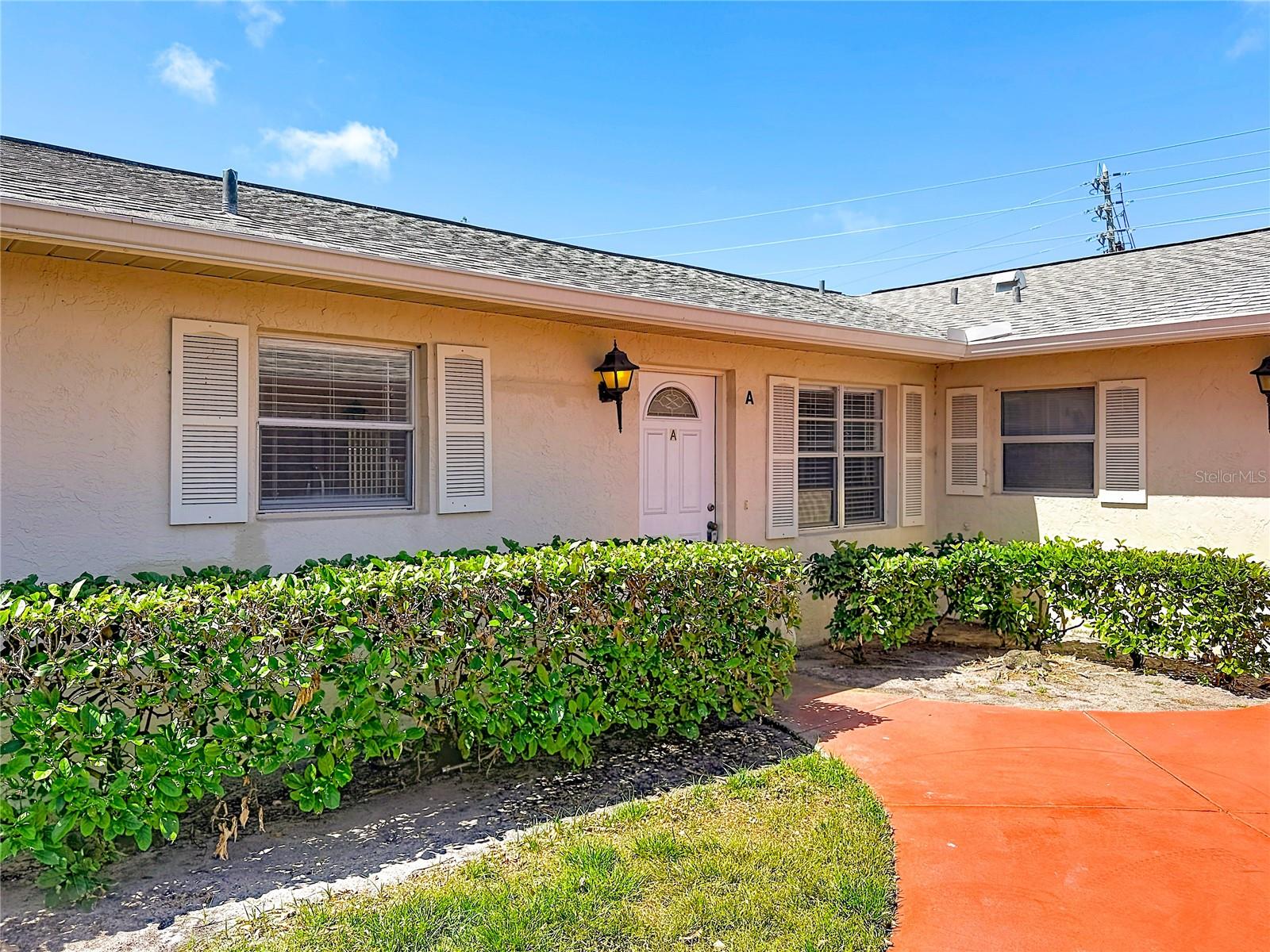 COUNTRY CLUB VILLAS CONDO - Residential
