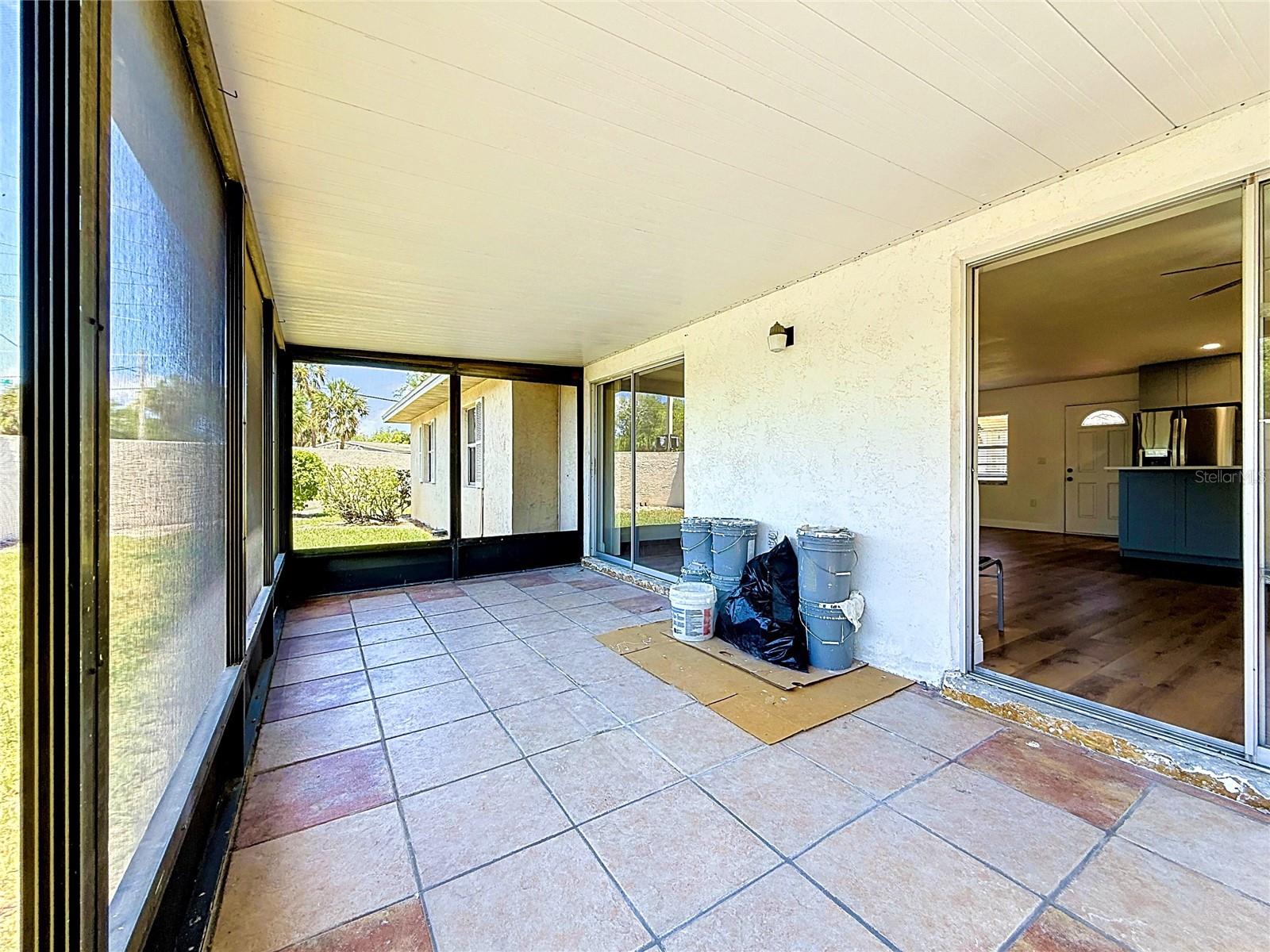 COUNTRY CLUB VILLAS CONDO - Residential