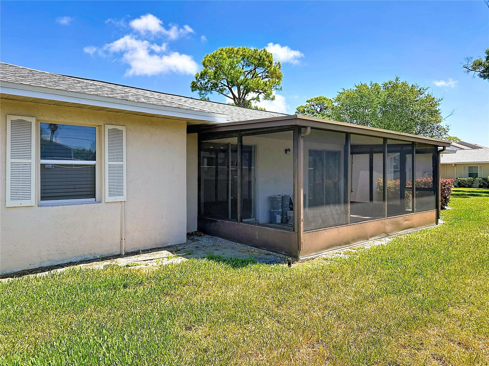 COUNTRY CLUB VILLAS CONDO - Residential