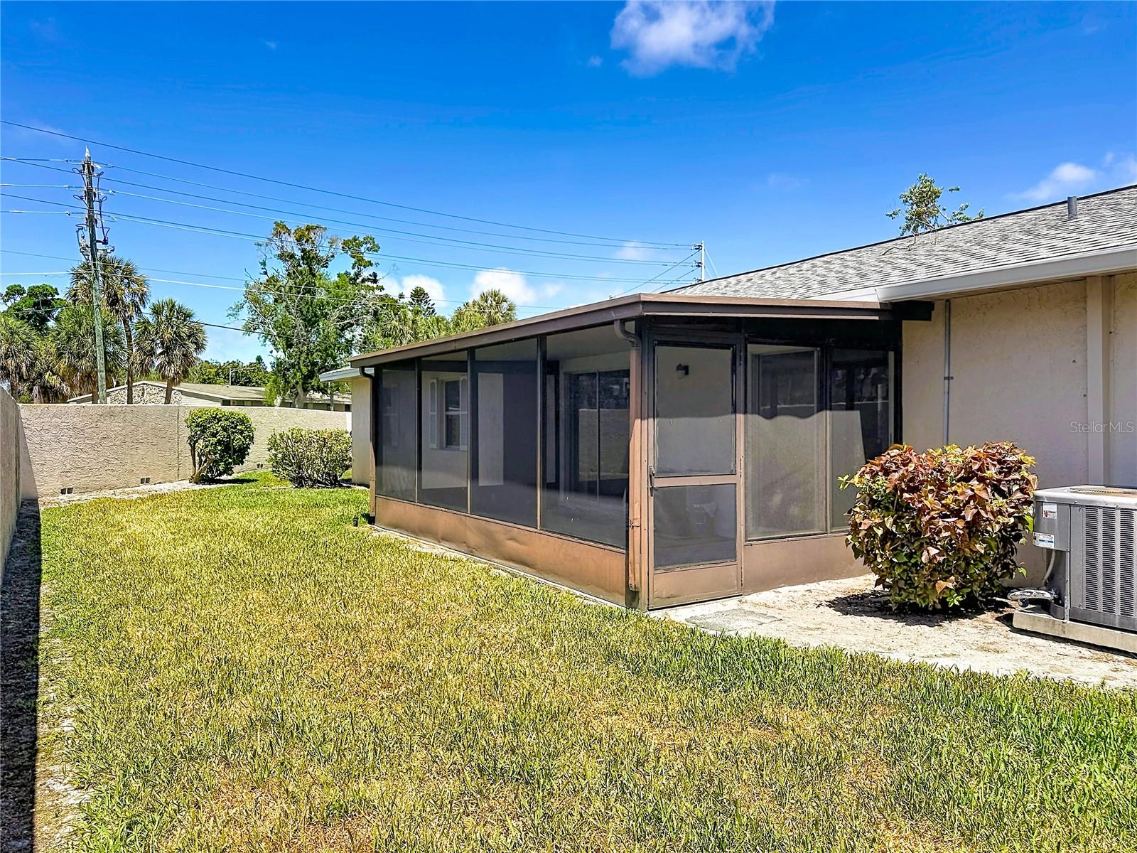 COUNTRY CLUB VILLAS CONDO - Residential