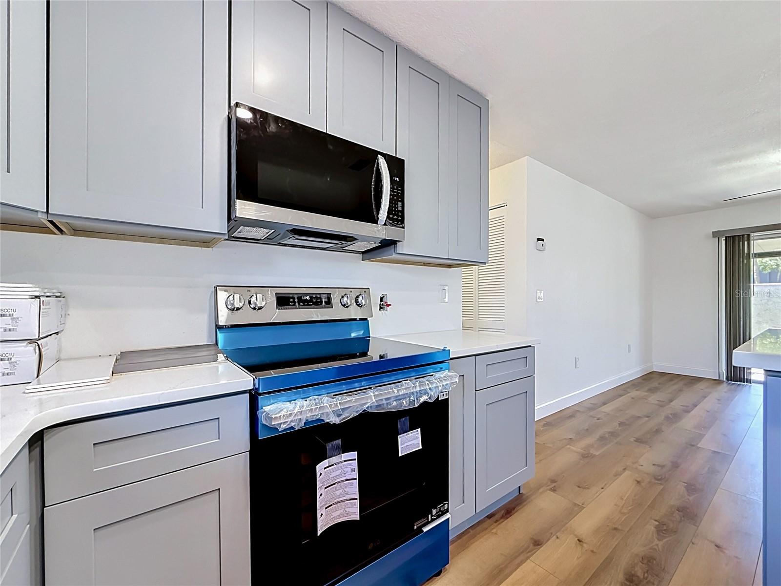 COUNTRY CLUB VILLAS CONDO - Residential