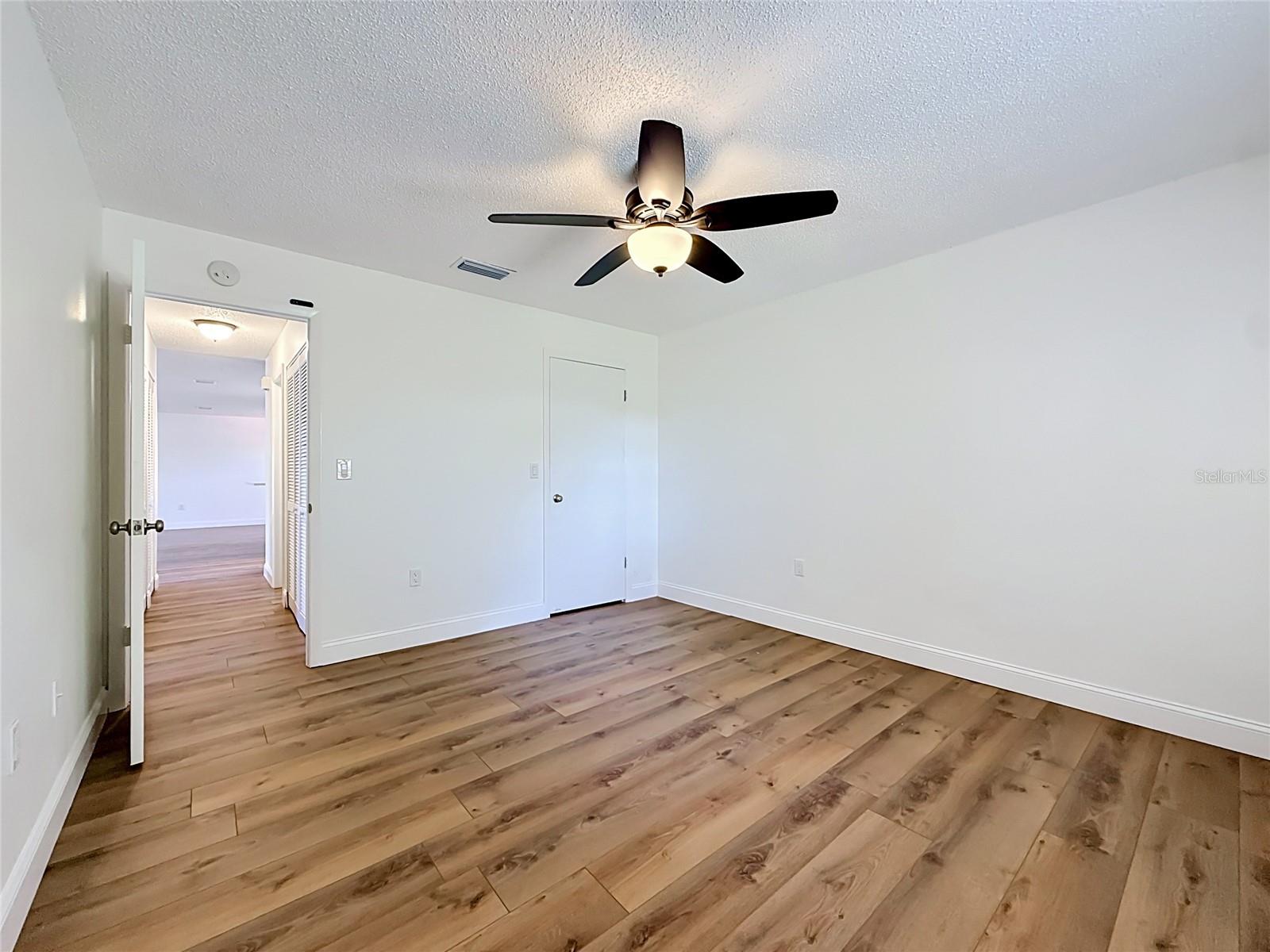 COUNTRY CLUB VILLAS CONDO - Residential