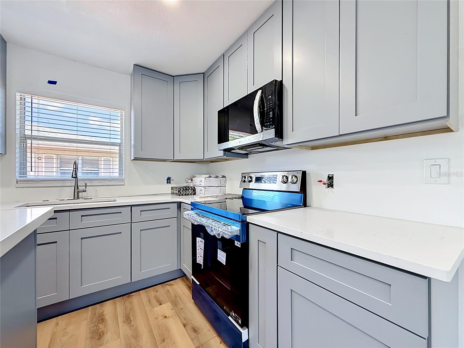 COUNTRY CLUB VILLAS CONDO - Residential