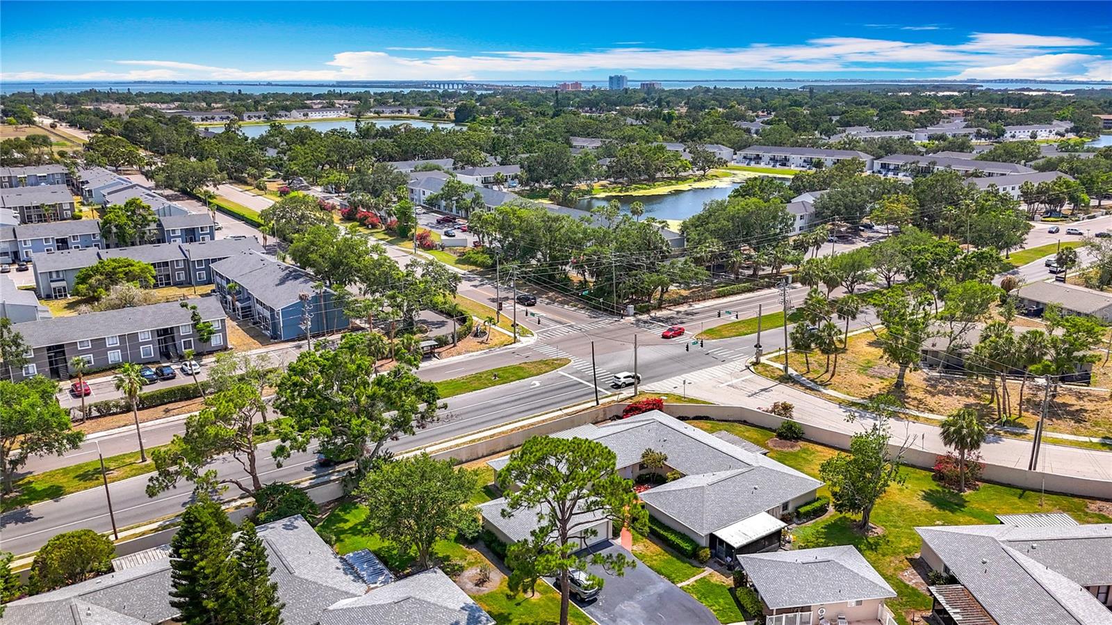 COUNTRY CLUB VILLAS CONDO - Residential
