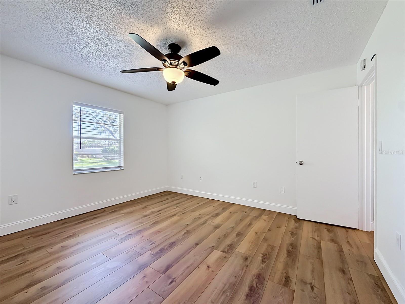 COUNTRY CLUB VILLAS CONDO - Residential