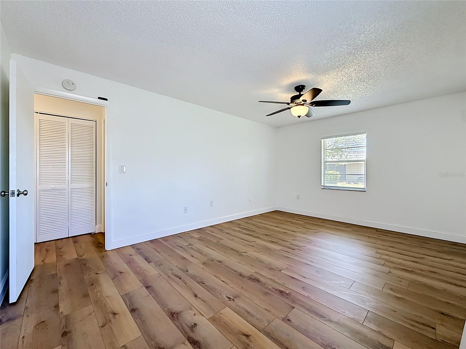 COUNTRY CLUB VILLAS CONDO - Residential