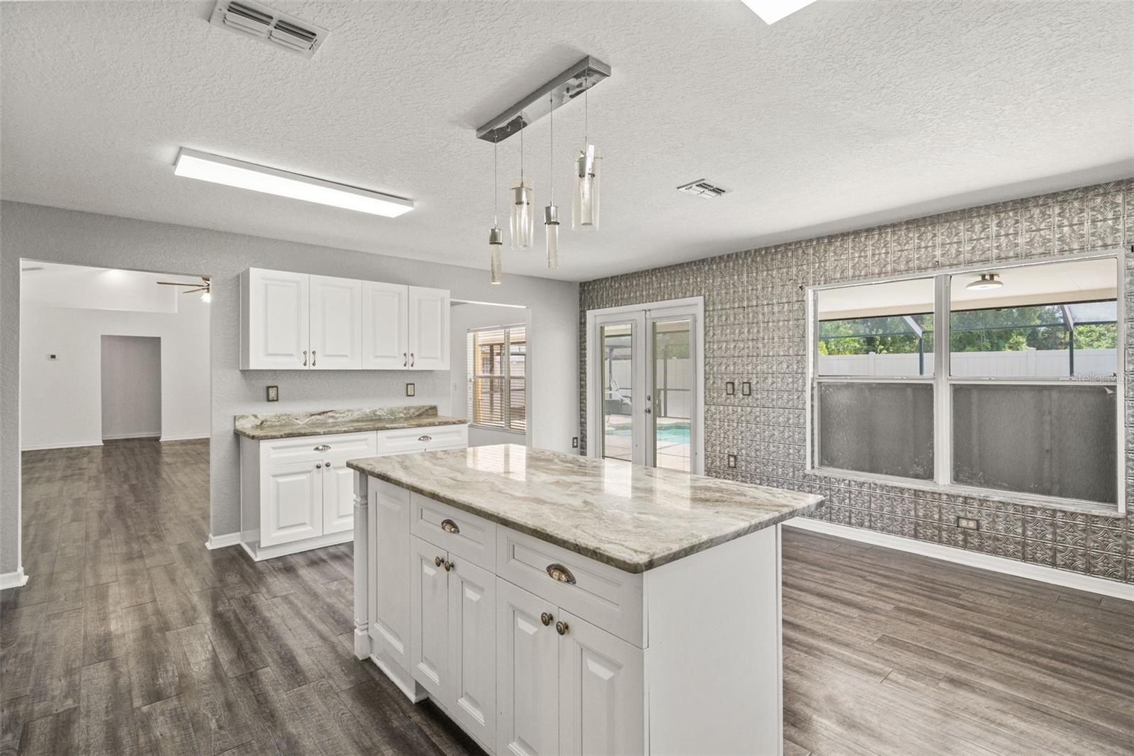 SPRING HILL - Residential