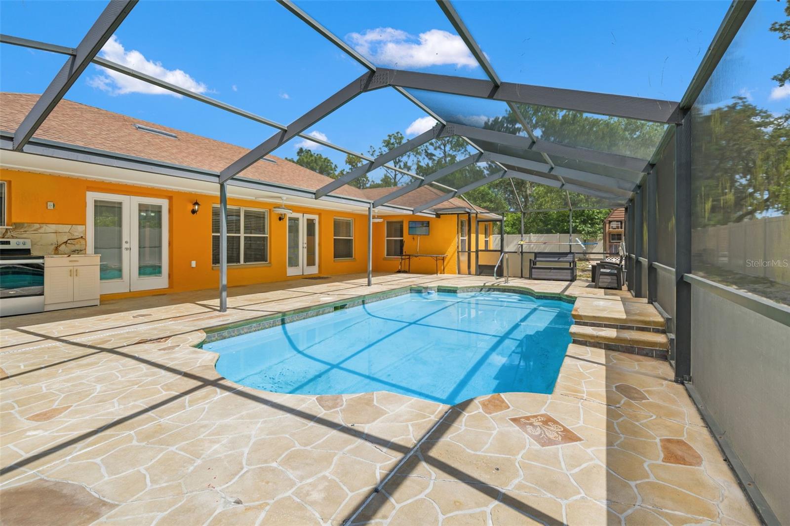 SPRING HILL - Residential