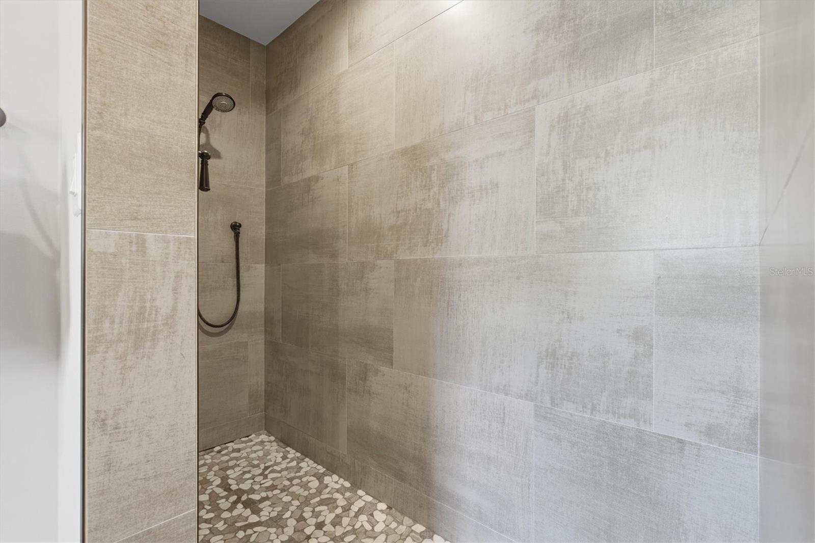 HARBOR BLUFFS SEC 5 - Residential