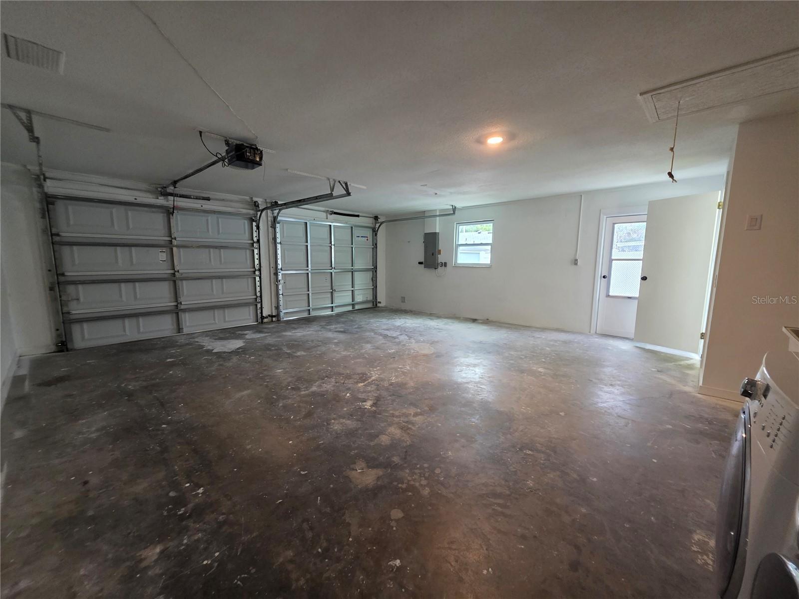 CITY ZEPHYRHILLS - Residential Lease