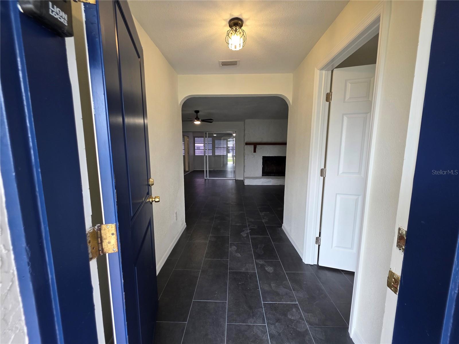 CITY ZEPHYRHILLS - Residential Lease