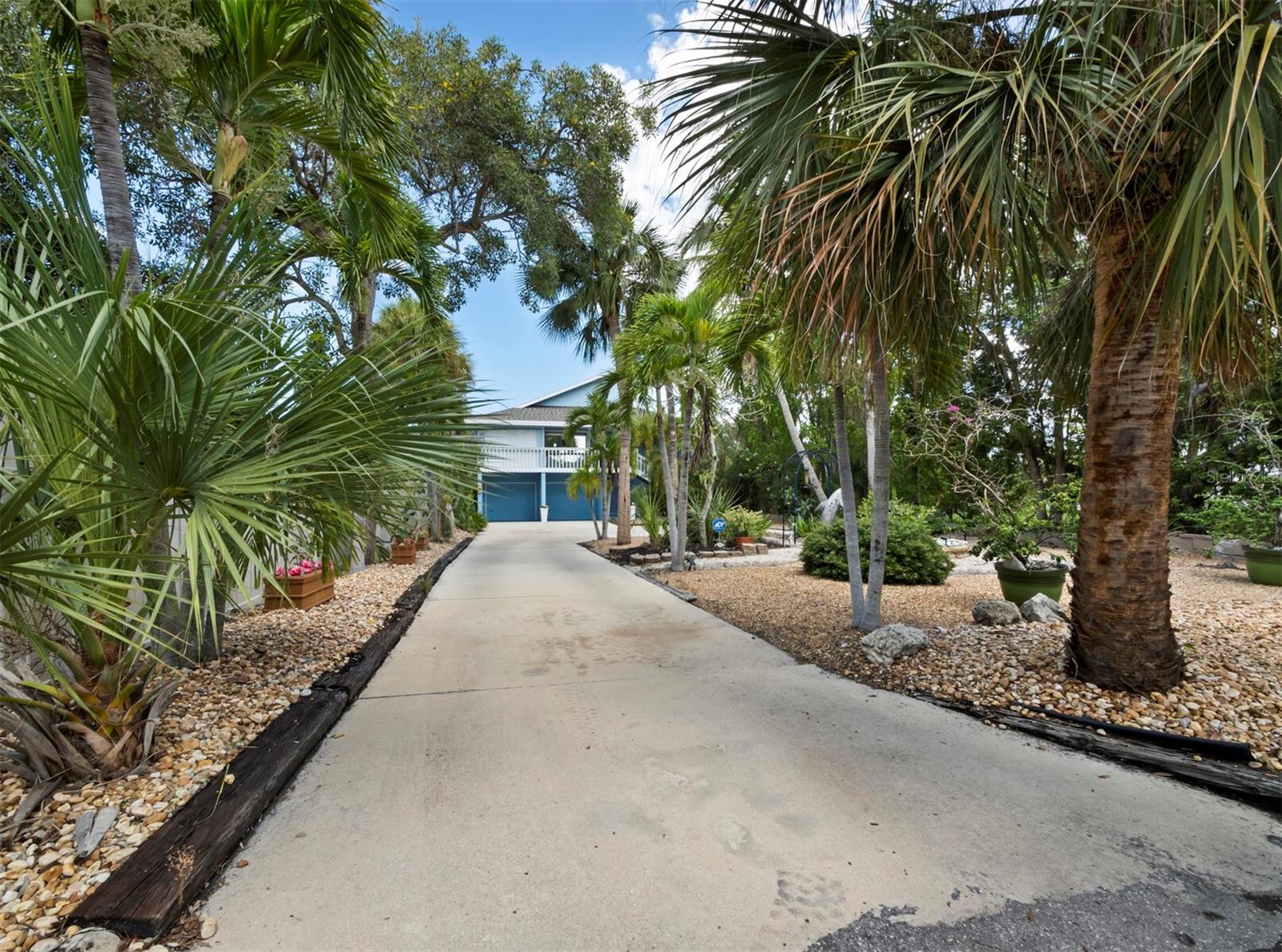 4114 ROBERTS POINT CIRCLE