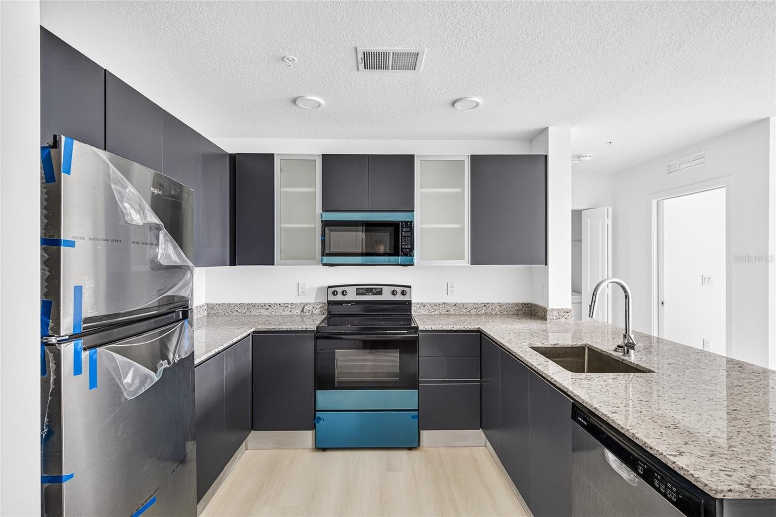 5563 MILLENIA PARK BLVD 517