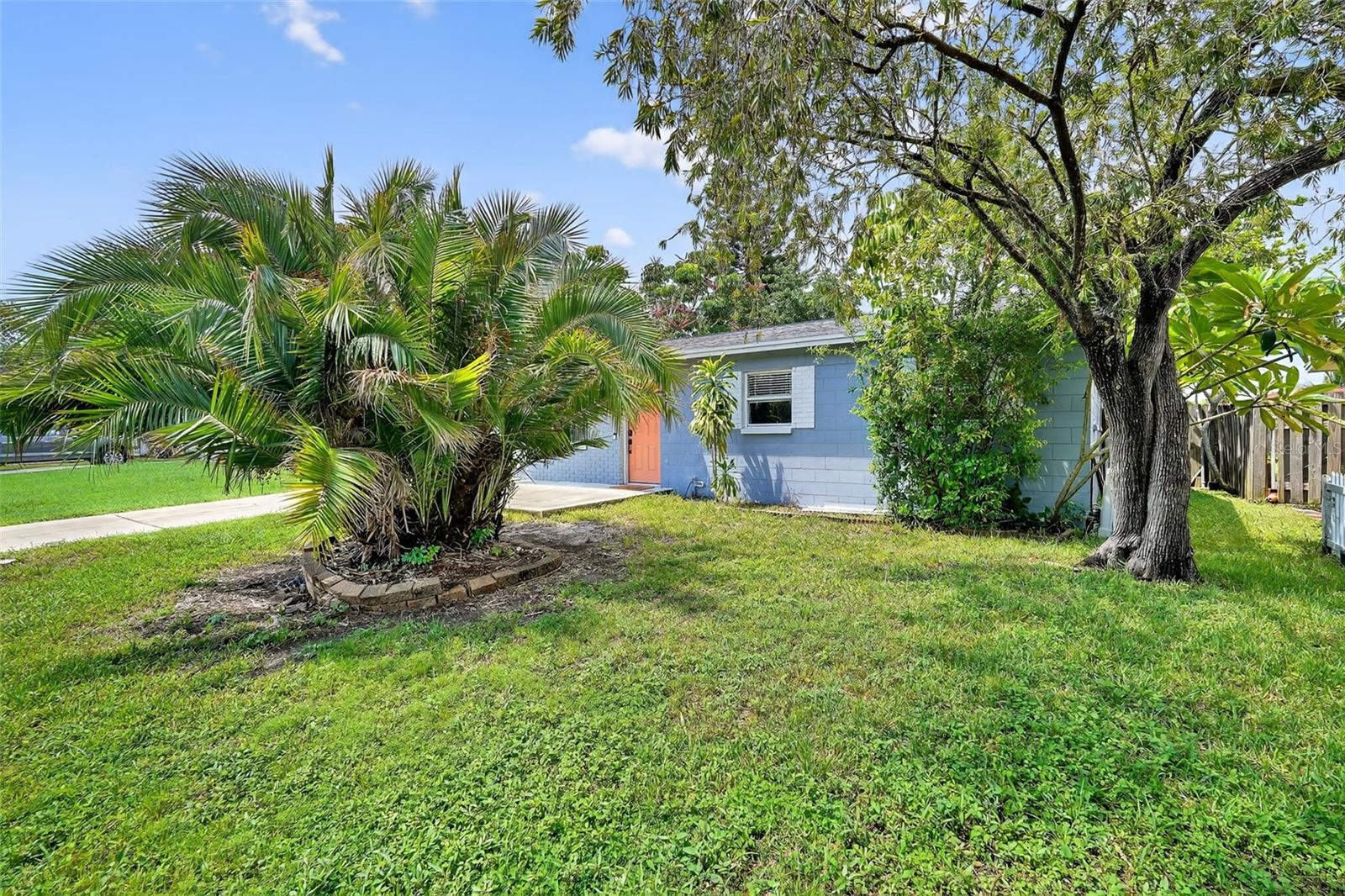 SEMINOLE LAKE VILLAGE 1ST ADD - Residential Lease