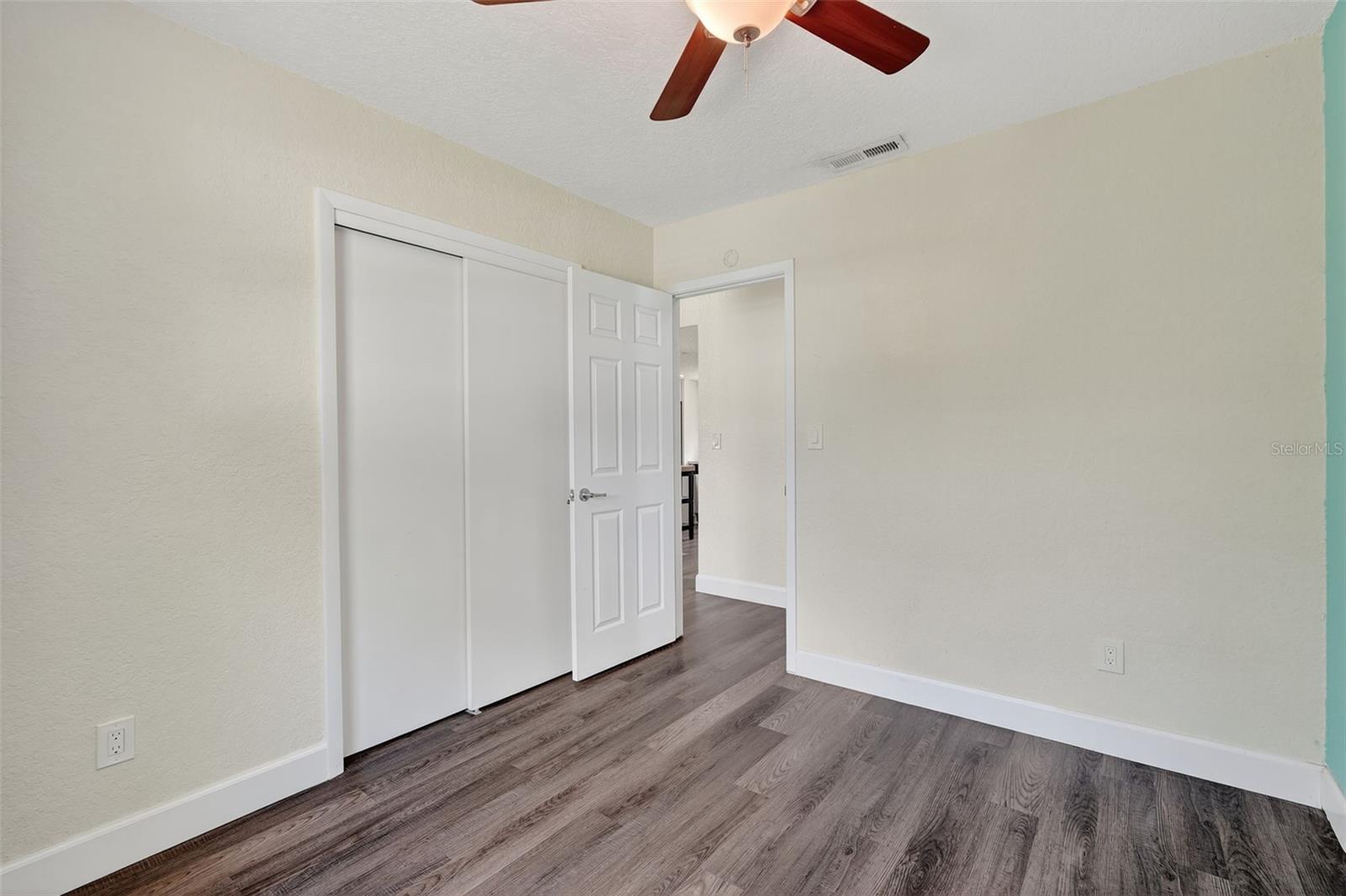 SEMINOLE LAKE VILLAGE 1ST ADD - Residential Lease