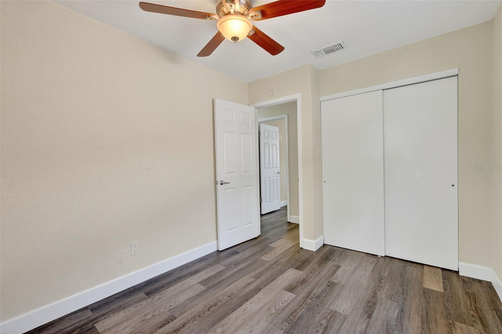 SEMINOLE LAKE VILLAGE 1ST ADD - Residential Lease