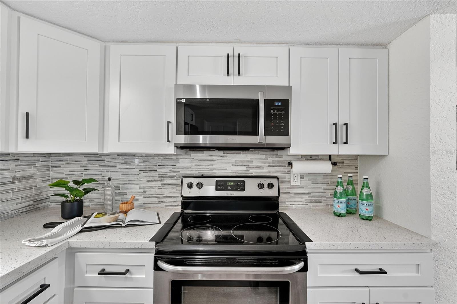 SEMINOLE LAKE VILLAGE 1ST ADD - Residential Lease