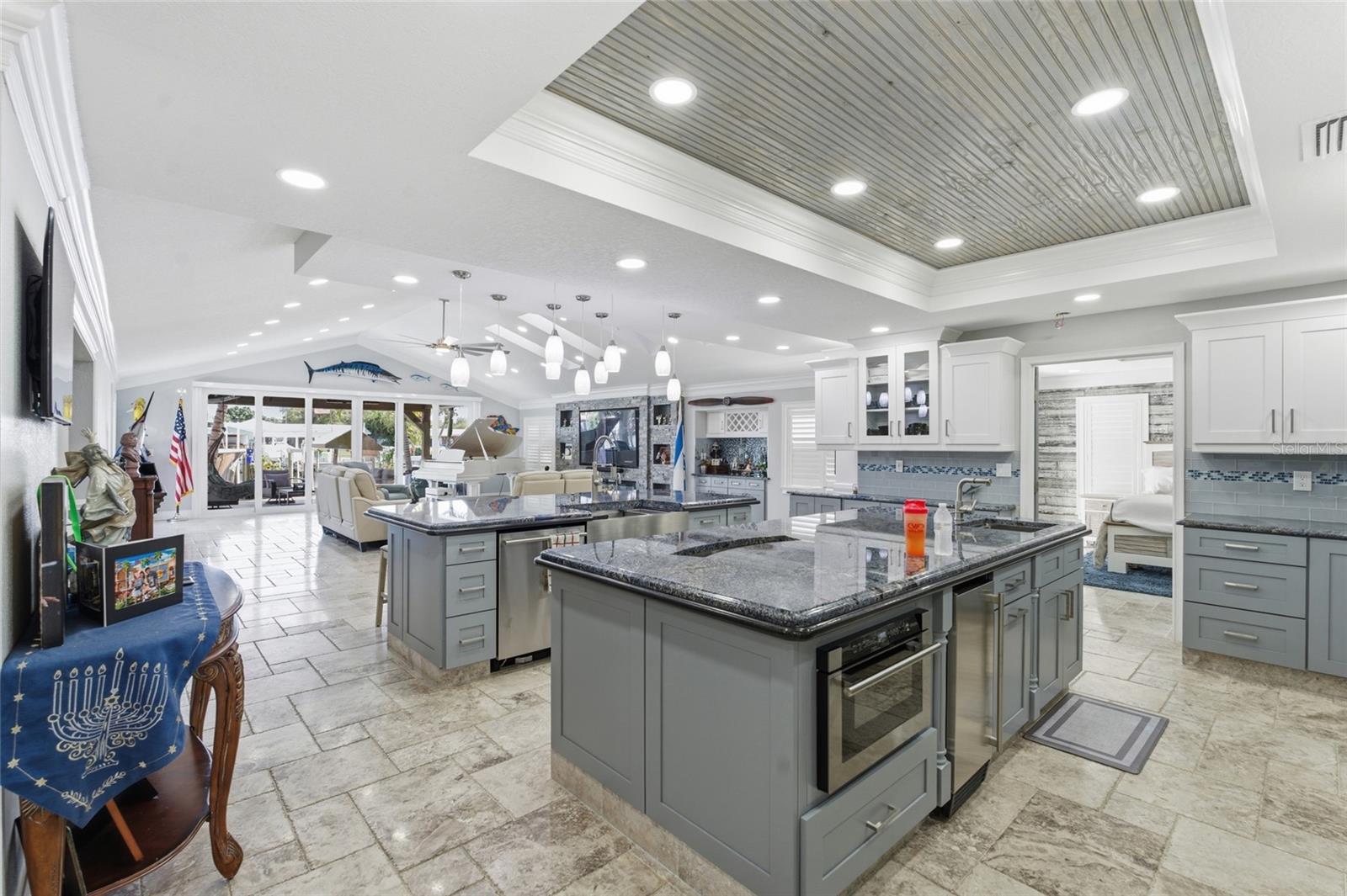 MAXIMO MOORINGS - Residential