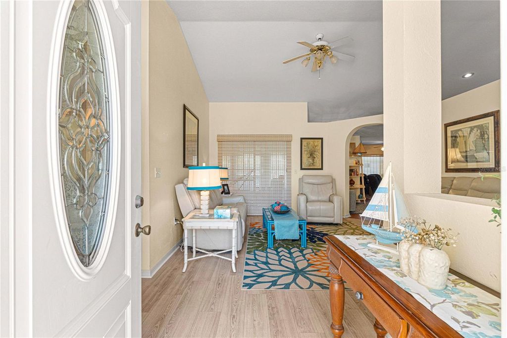 Photo of 13721 SE 87th Terrace, Summerfield, FL 34491 (MLS # OM708780)