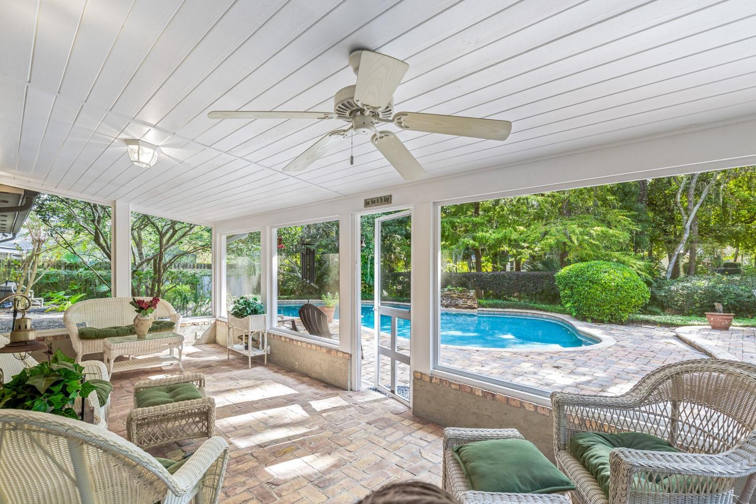 SWEETWATER OAKS SEC 18 - Residential