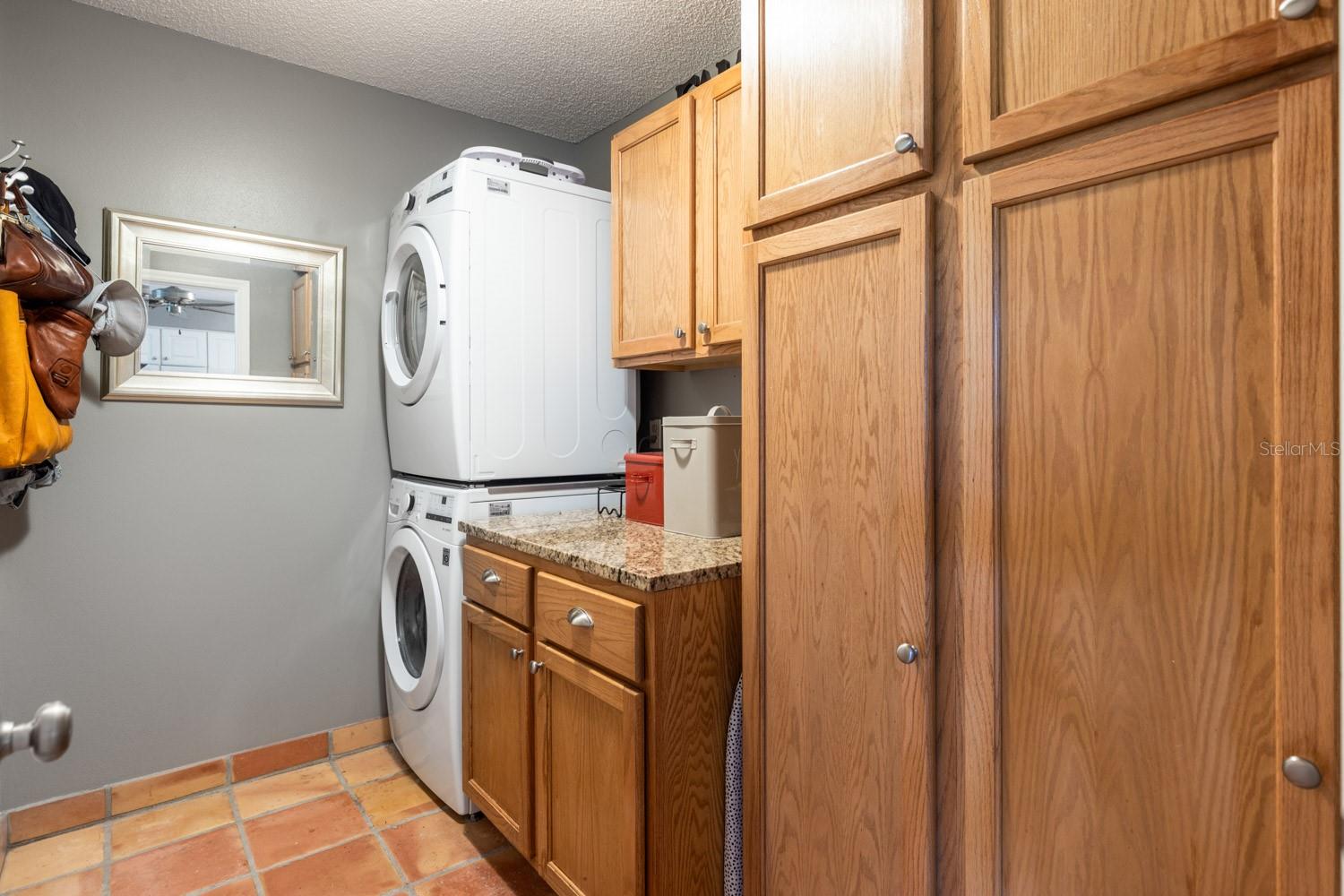 SWEETWATER OAKS SEC 18 - Residential