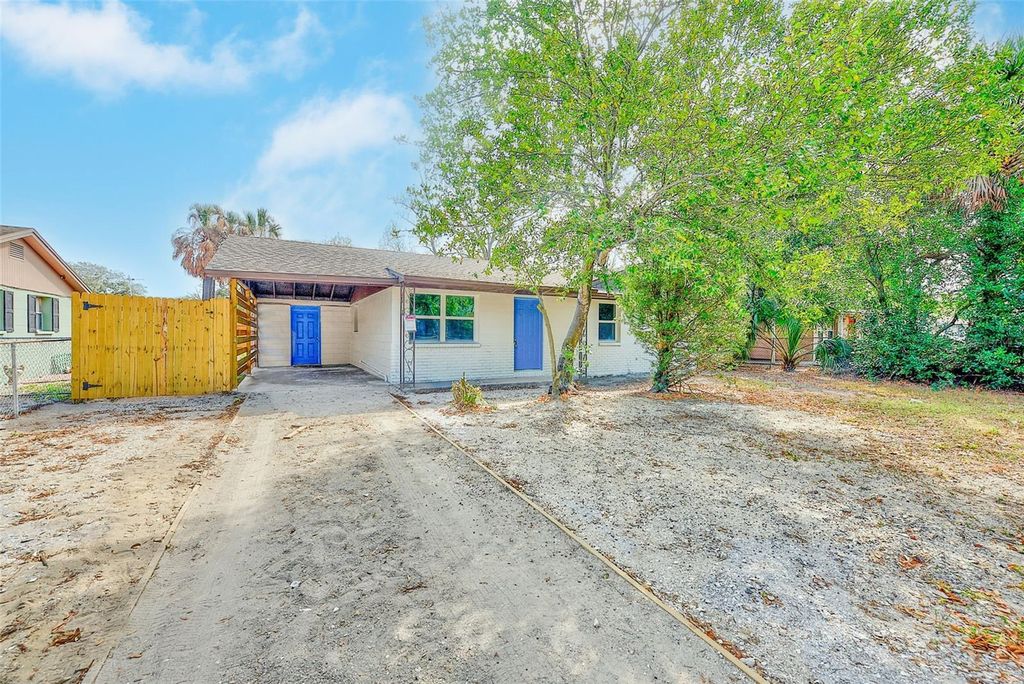 Photo of 3005 Cord Street, Tampa, FL 33605 (MLS # TB8481697)