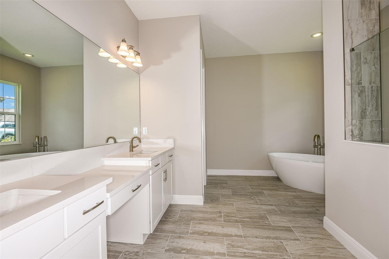 HINTON HAWKSTONE PHASE 1B LOT 6 BLOCK 45 - Residential