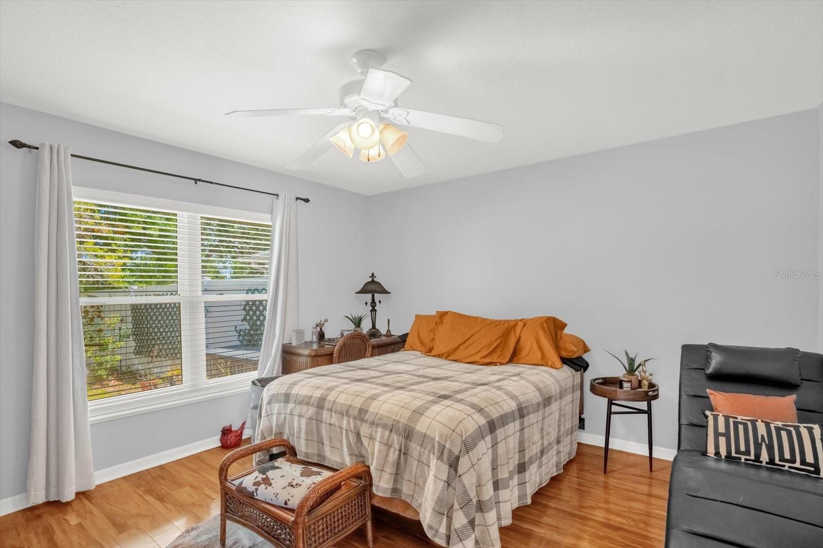 TRADITIONS PH 01 - Residential