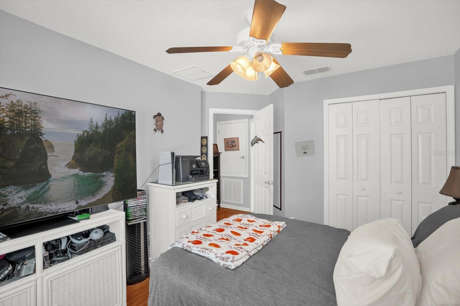 TRADITIONS PH 01 - Residential