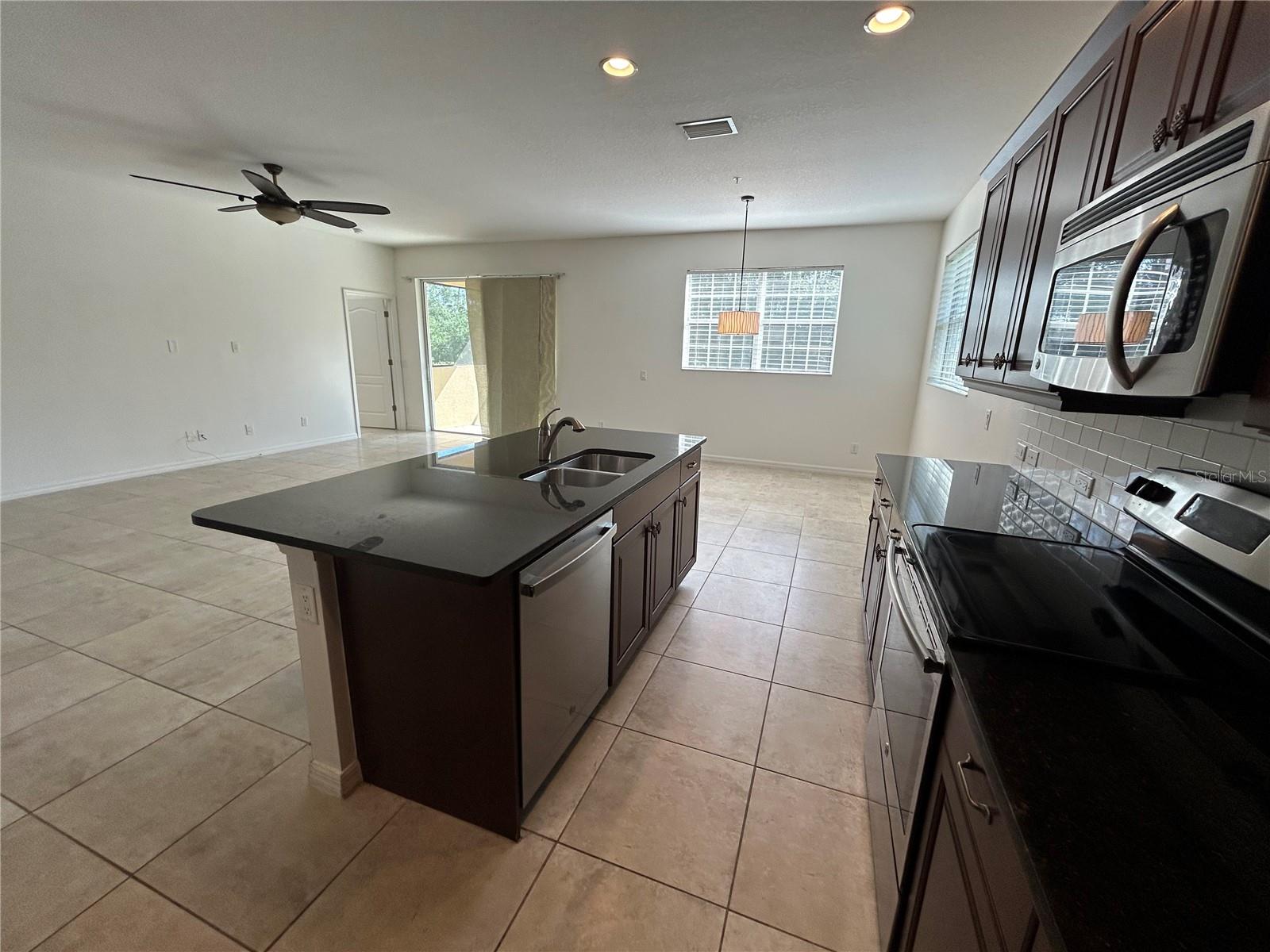 MIRAMAR LAGOONS AT LAKEWOOD RANCH III - Residential Lease