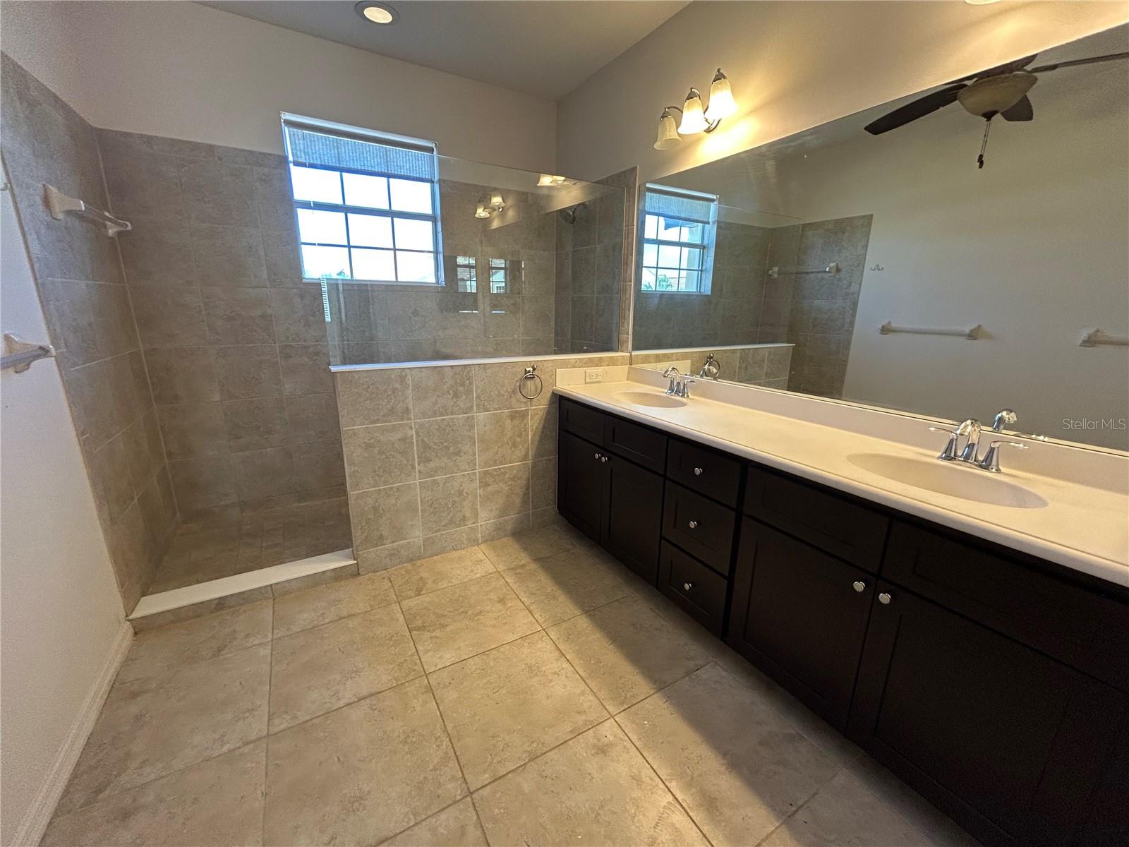MIRAMAR LAGOONS AT LAKEWOOD RANCH III - Residential Lease