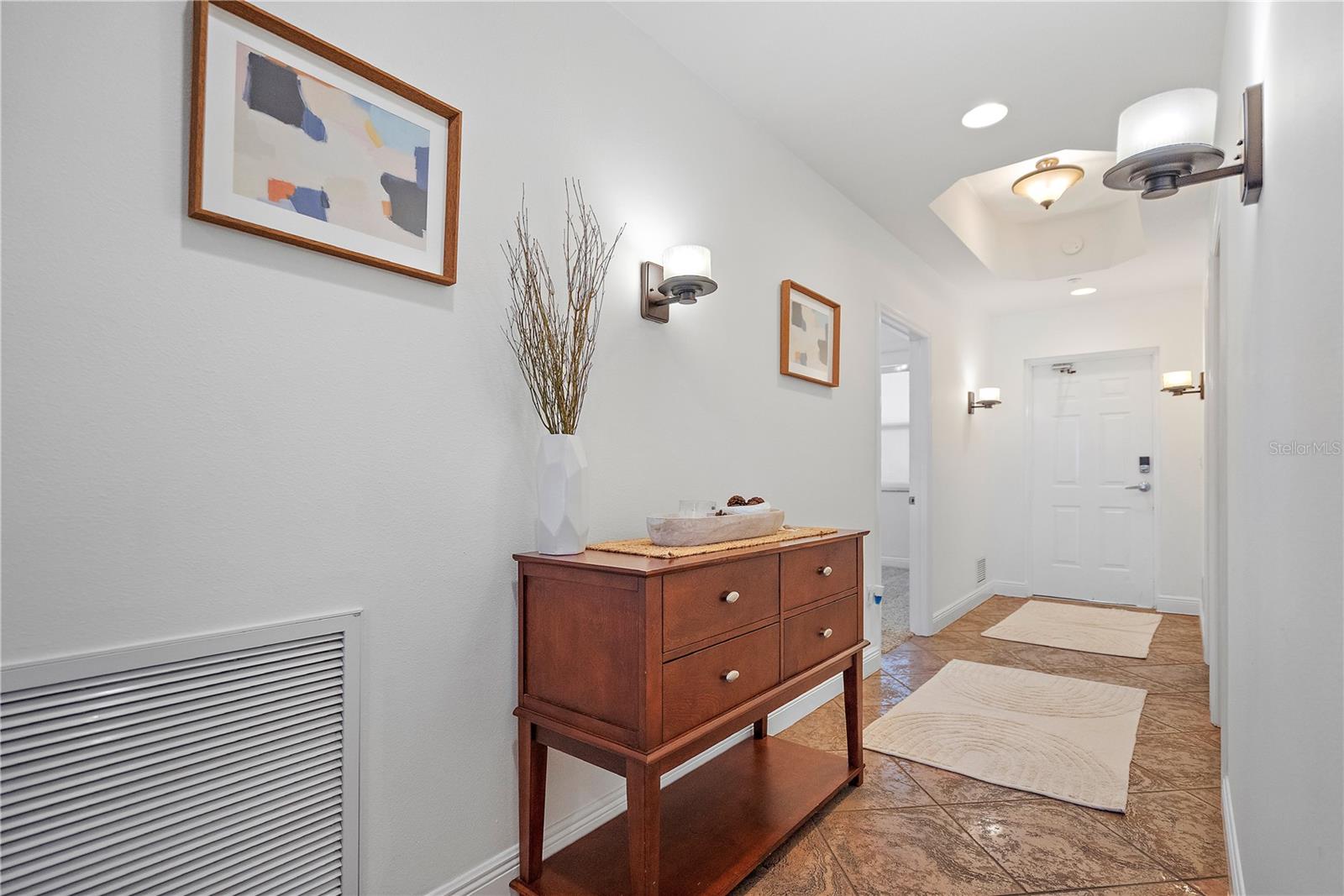 LAS BRISAS CONDO - Residential