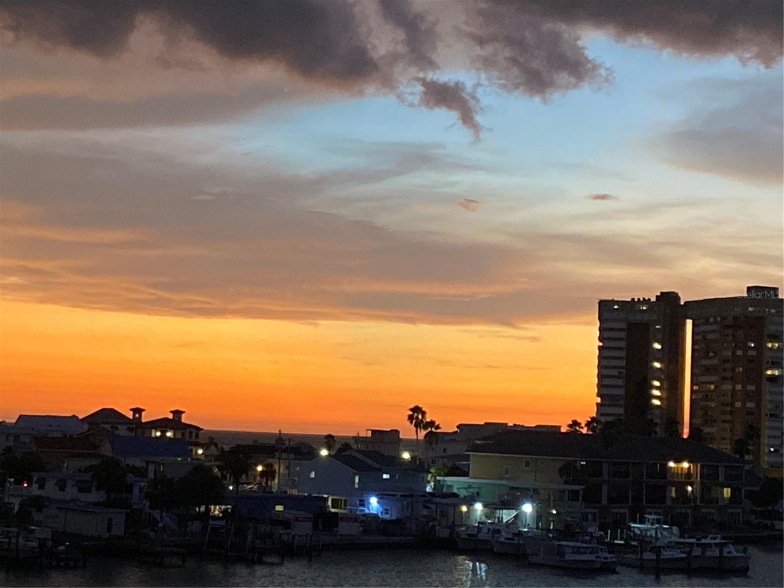 LAS BRISAS CONDO - Residential