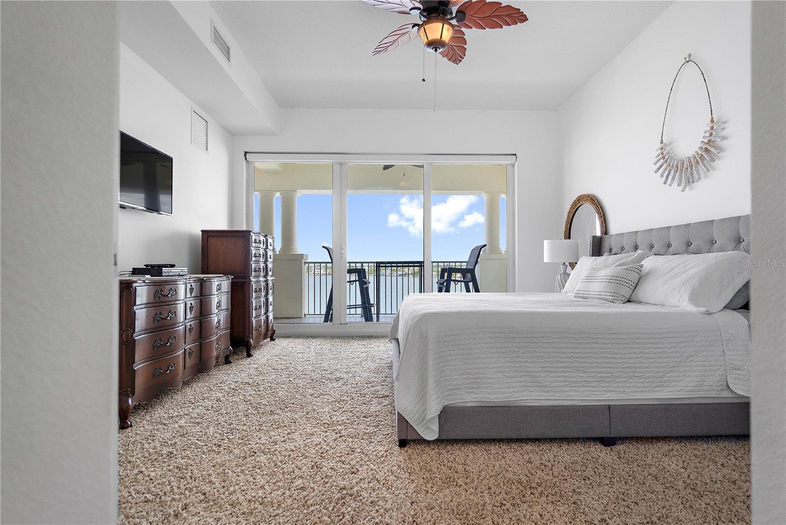 LAS BRISAS CONDO - Residential