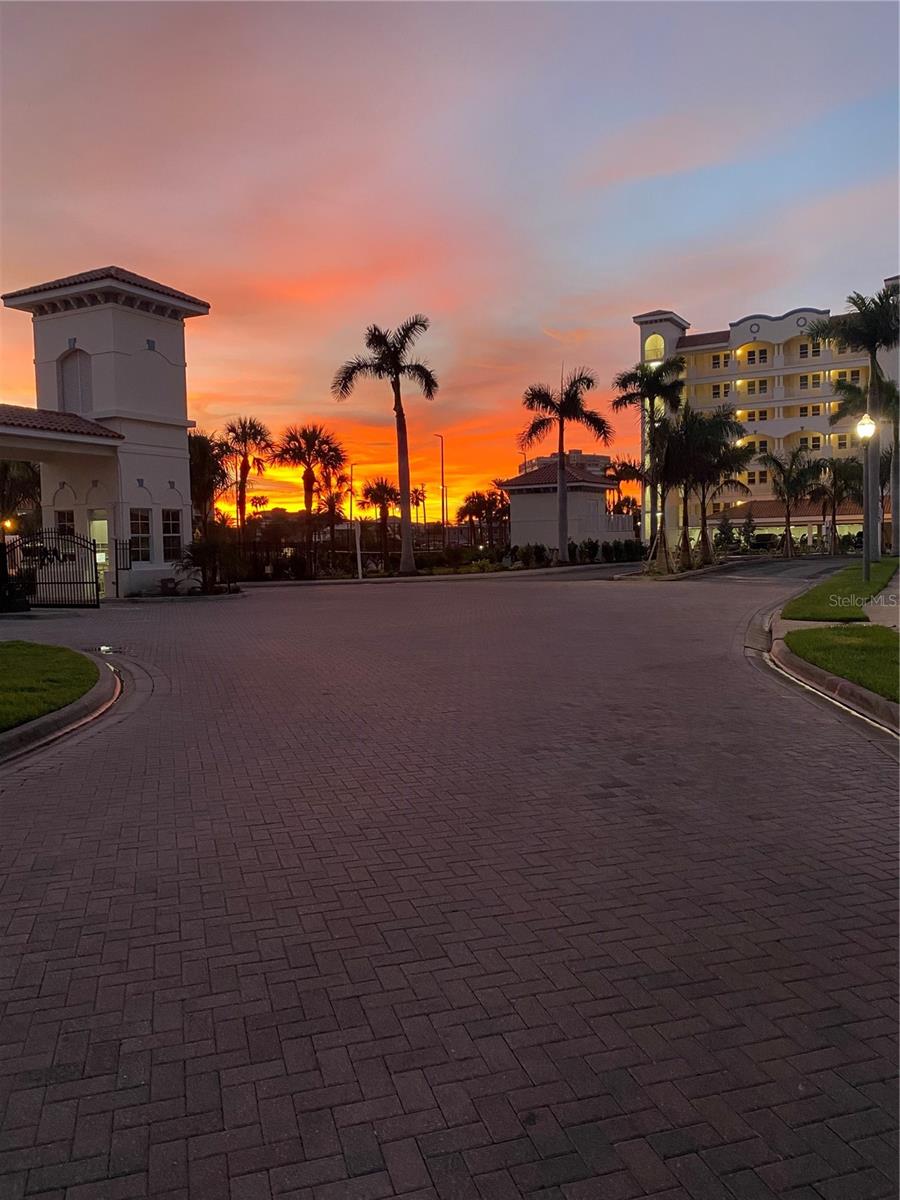 LAS BRISAS CONDO - Residential