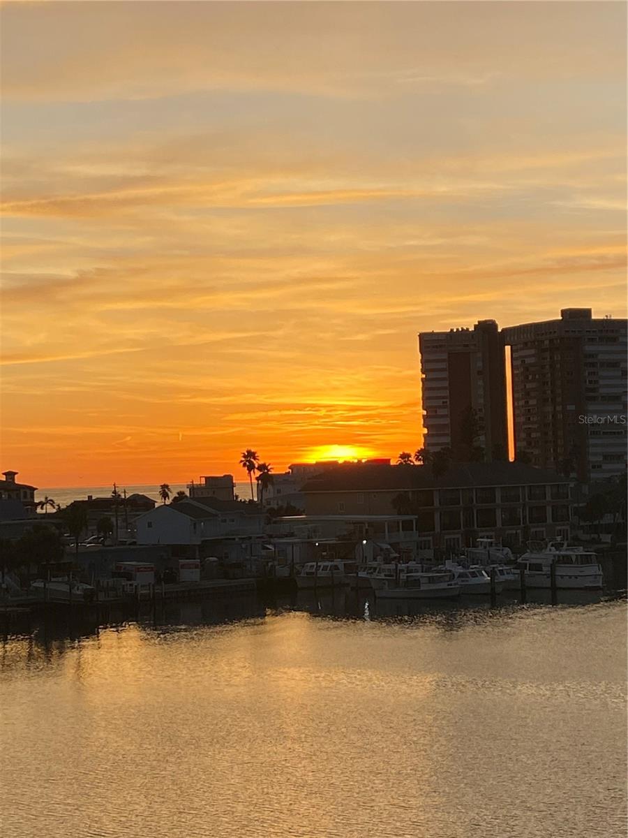 LAS BRISAS CONDO - Residential