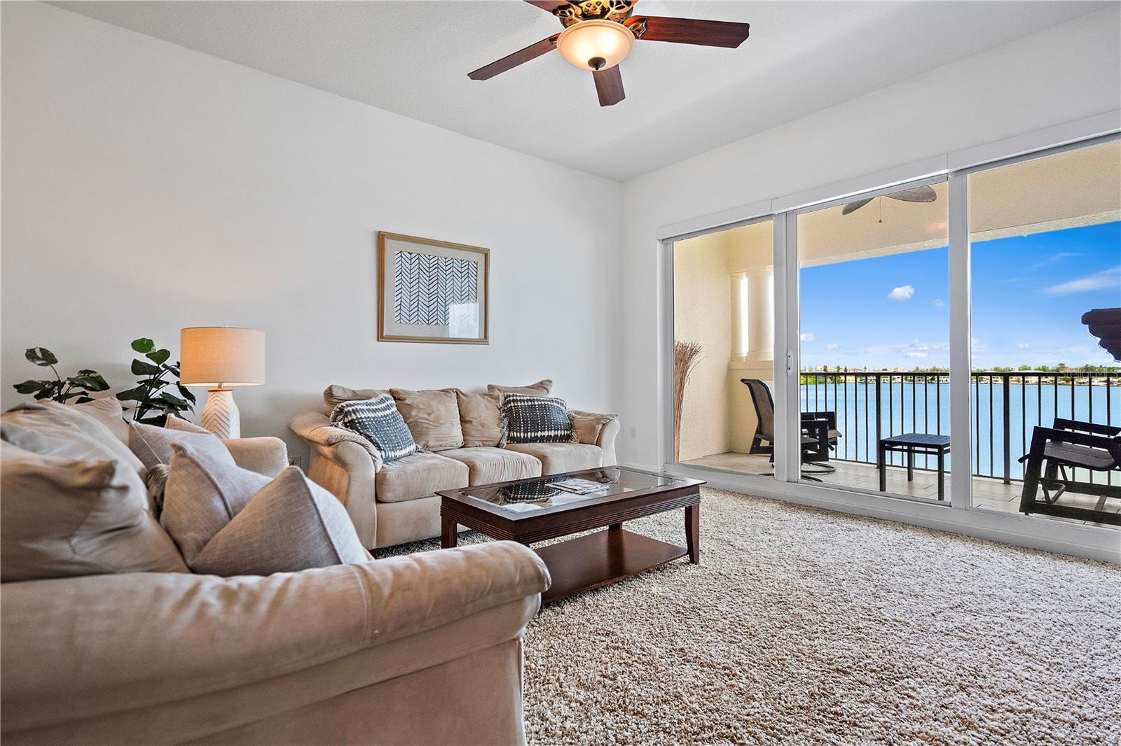 LAS BRISAS CONDO - Residential