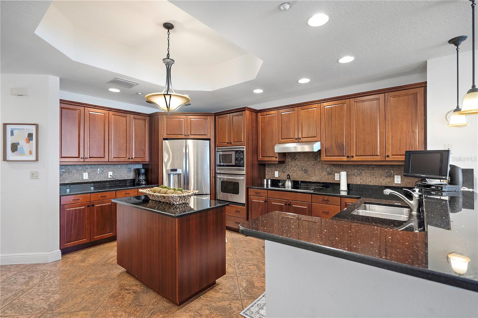 LAS BRISAS CONDO - Residential