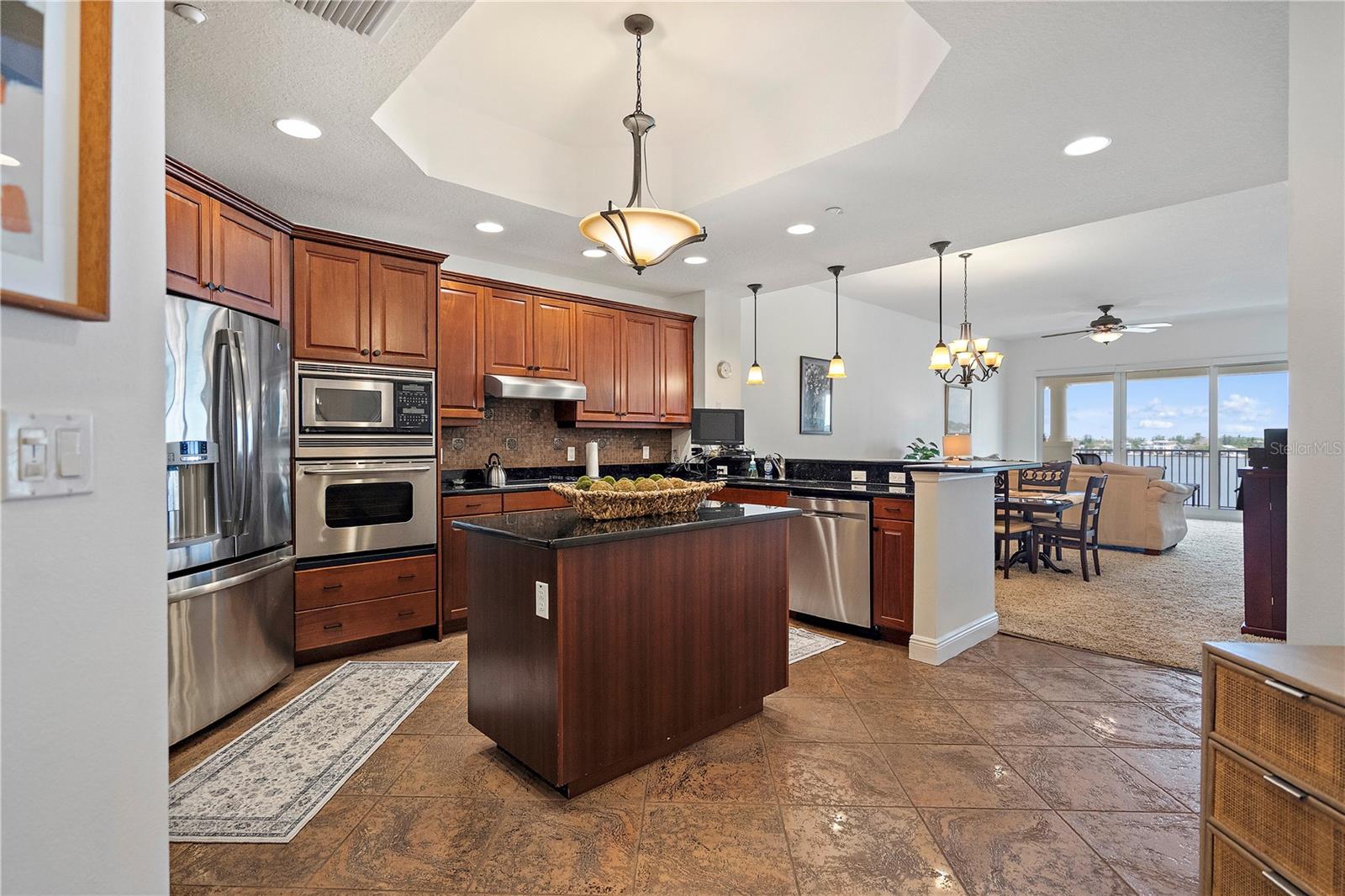 LAS BRISAS CONDO - Residential