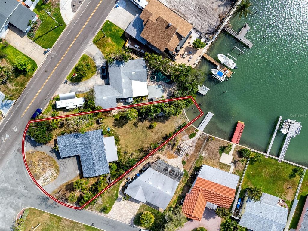 Photo of 11465 7th Street E, Treasure Island, FL 33706 (MLS # TB8392306)