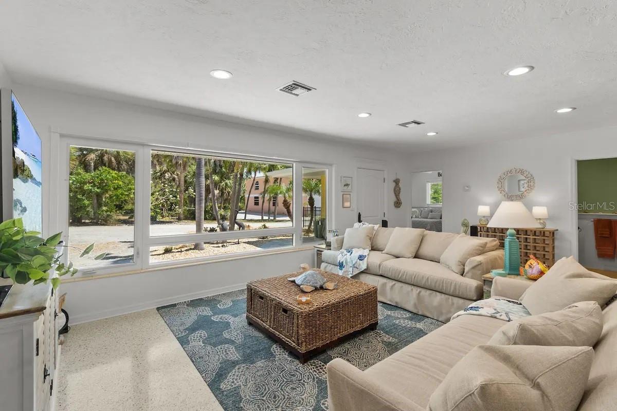 LEMON BAY ESTATES 01 - Residential Lease