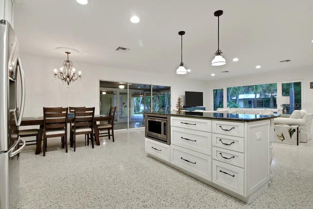 LEMON BAY ESTATES 01 - Residential Lease
