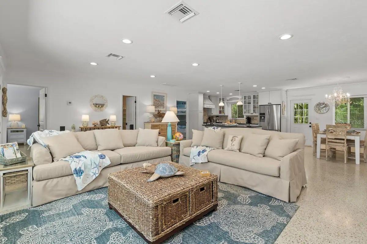 LEMON BAY ESTATES 01 - Residential Lease