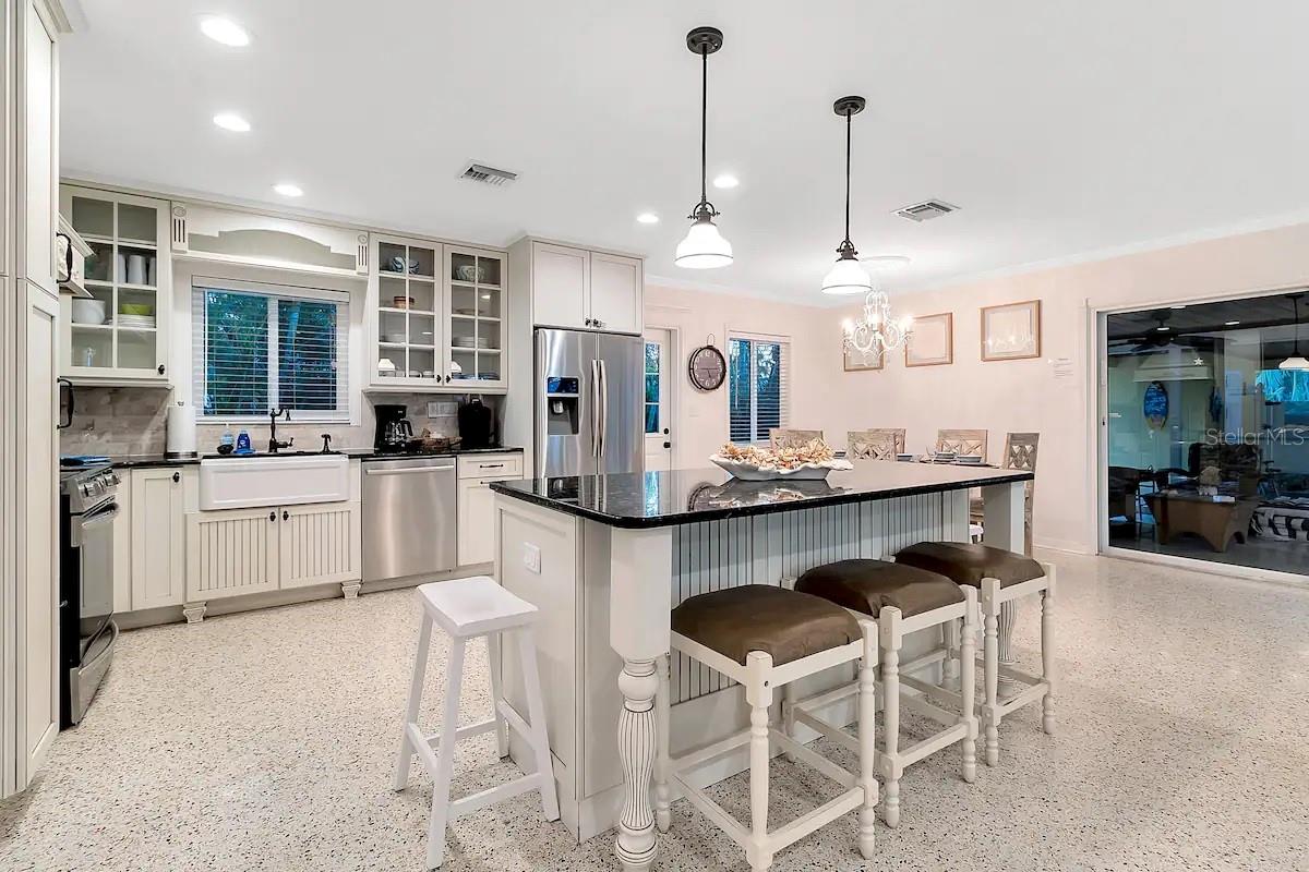 LEMON BAY ESTATES 01 - Residential Lease