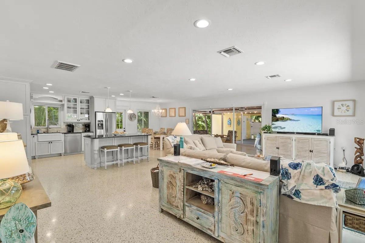 LEMON BAY ESTATES 01 - Residential Lease