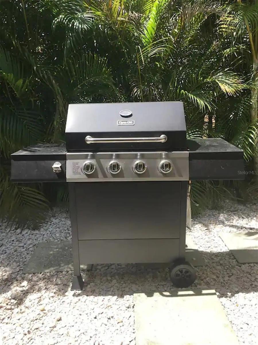 LEMON BAY ESTATES 01 - Residential Lease