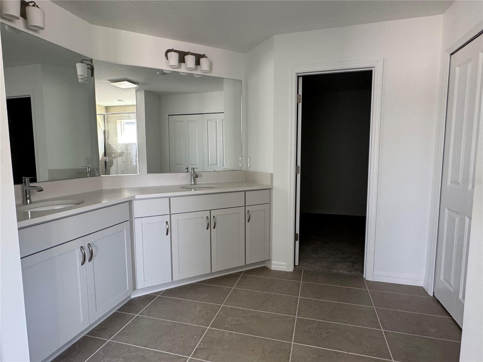 SOUTHPOINTE - Residential